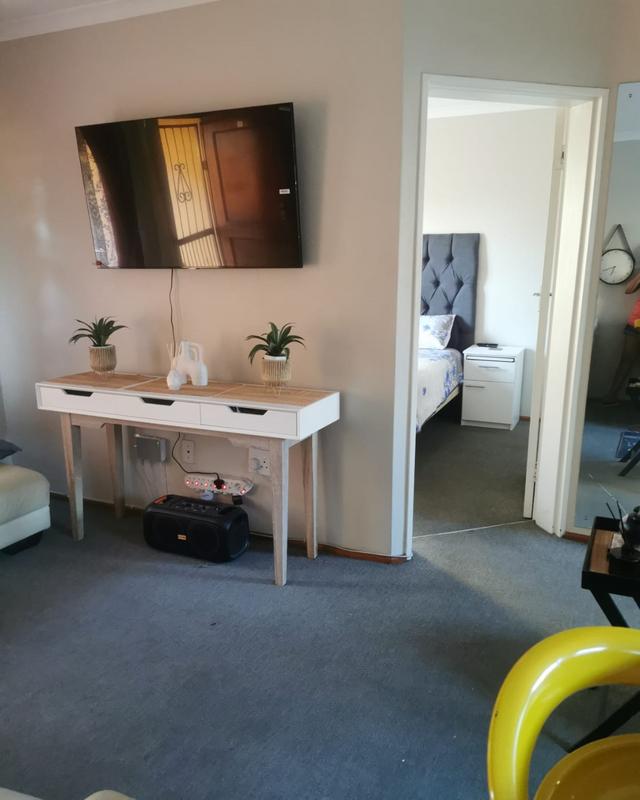 1 Bedroom Property for Sale in Ferndale Western Cape